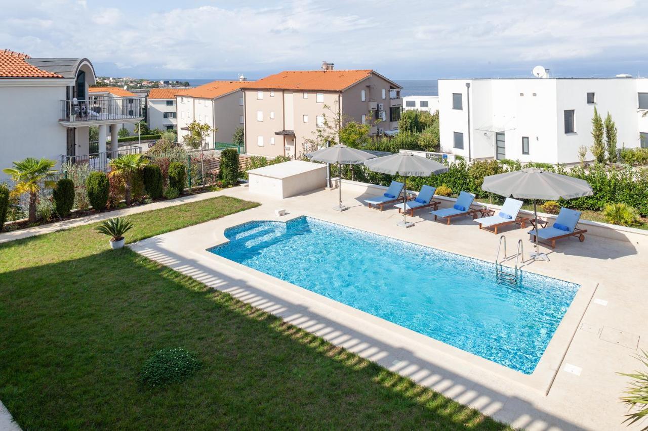 Luxury Apartments Vila Carissa Малинска Экстерьер фото