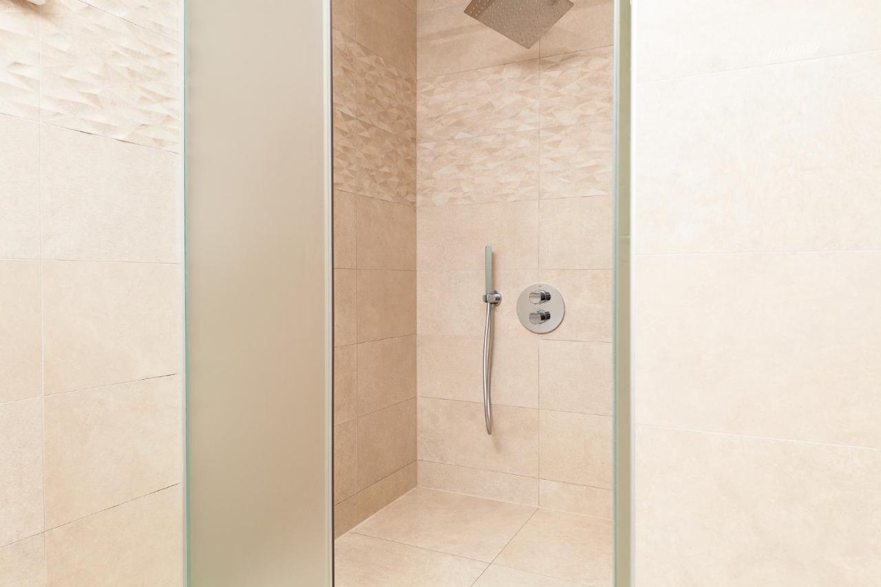 Luxury Apartments Vila Carissa Малинска Экстерьер фото