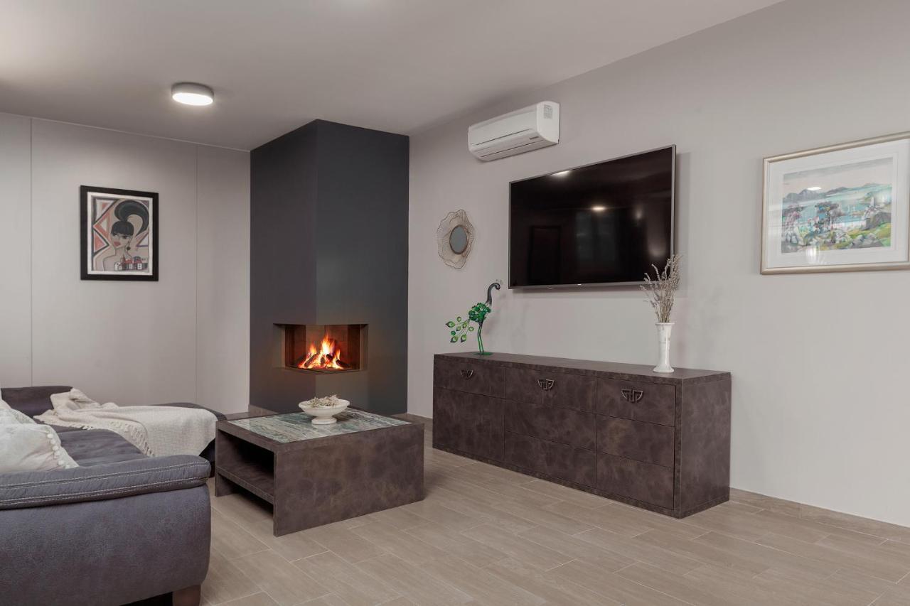 Luxury Apartments Vila Carissa Малинска Экстерьер фото